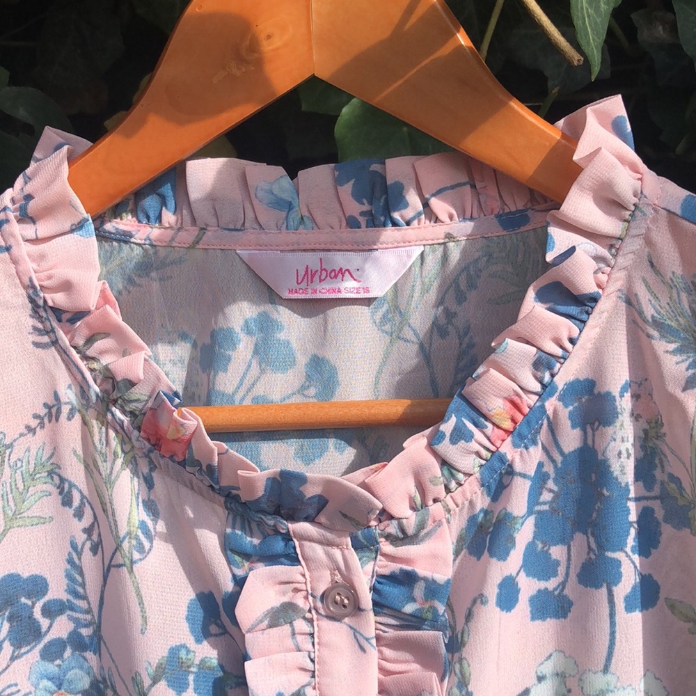 Beautiful floral print chiffon shirt size16 - Picture 3 of 7